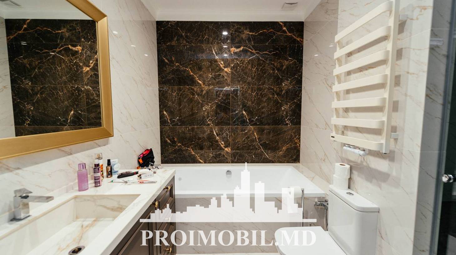 https://images.proimobil.md/QLn_kobpvdnrGyLgnI_v5vpor7Nb-N7hdyhZtCww77k/watermark:0.75:so:0:30:0.39/resize:fill:1460:816:1/gravity:ce/bG9jYWw6Ly8vZXN0YXRlL2xyLzFiYzBiNGZkLThiNmItNDI5OC1hYjU4LWM3NWUxNmJkNGQzMS5qcGVn