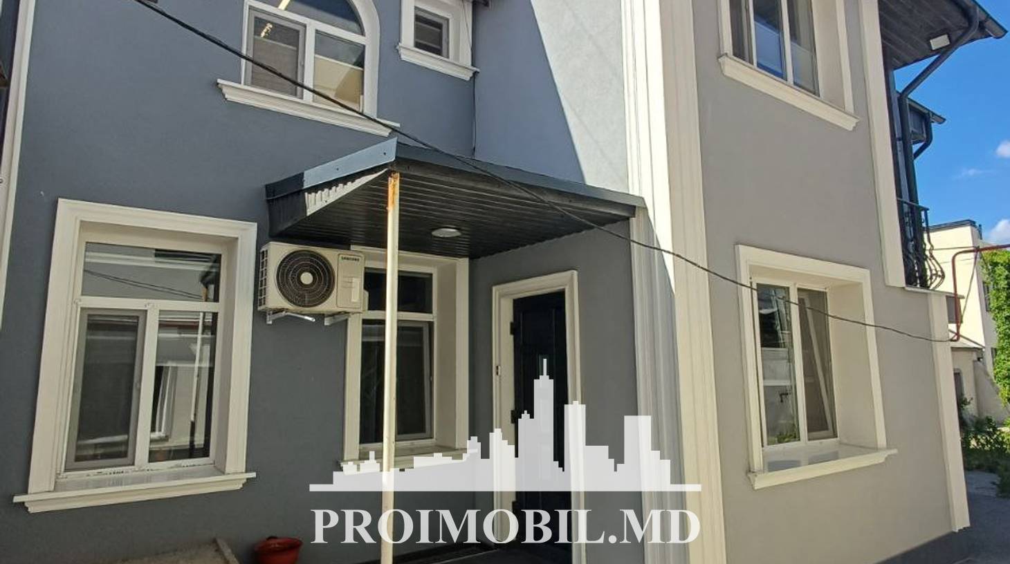 https://images.proimobil.md/QMl6t8EjiWtsBtLhJ1Chb-bdzEMRQ08gWHcxOQz6nuQ/watermark:0.75:so:0:30:0.39/resize:fill:1460:816:1/gravity:ce/bG9jYWw6Ly8vZXN0YXRlL2xyLzJmNTA4YmM1LTQ5MTItNDIxNS05NTRmLWZmN2UzZjgxZmFlOC5qcGVn