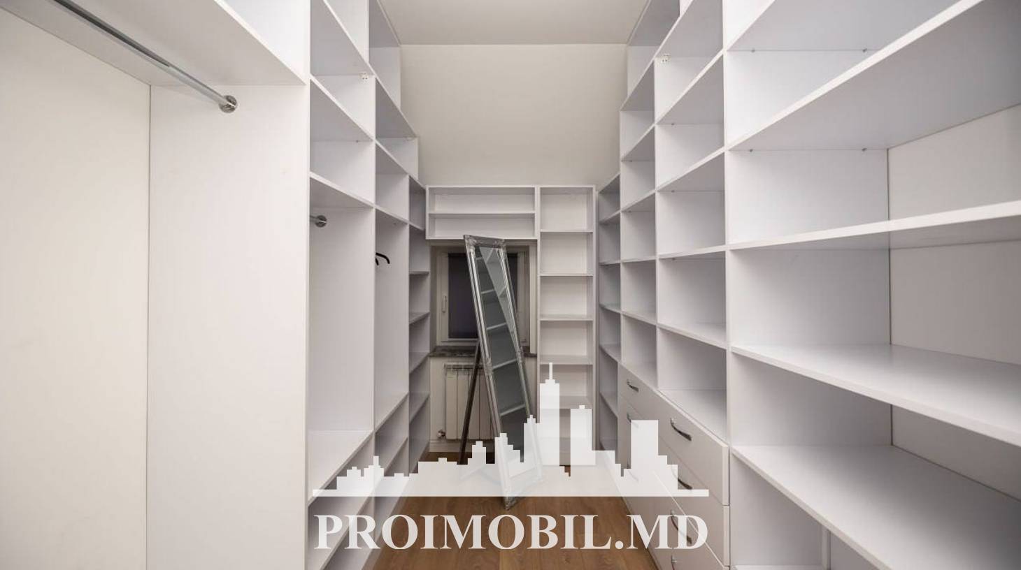 https://images.proimobil.md/QNE-GlMgCDGuqUT9vwK8E3wGRl7DZgK8X6-H6a5zKzA/watermark:0.75:so:0:30:0.39/resize:fill:1460:816:1/gravity:ce/bG9jYWw6Ly8vZXN0YXRlL2xyLzI3NGI1MzdhLWY3MTctNDYxNC1iNzk0LWMzNjlkN2YyMDRiMy5qcGVn