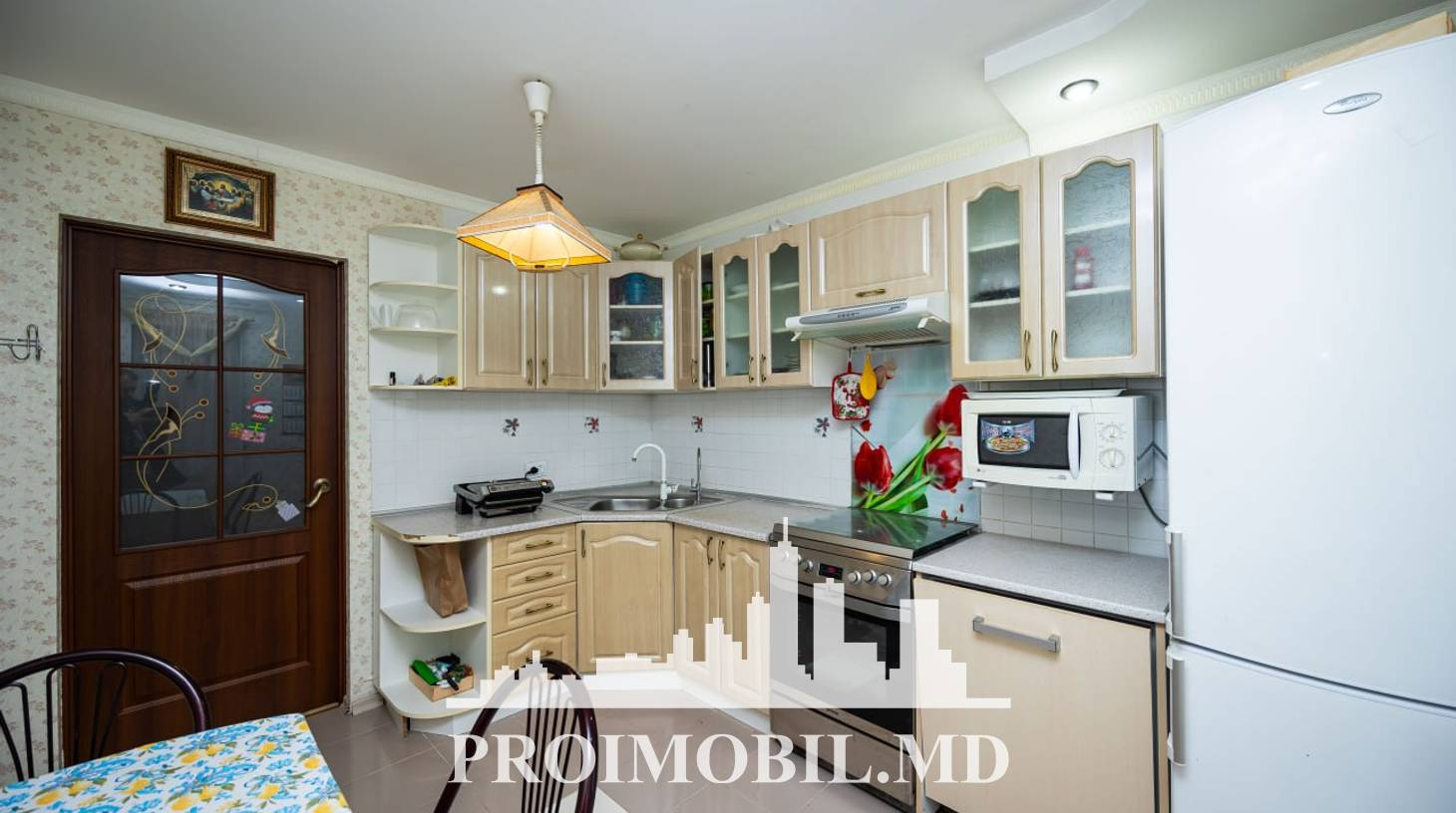 https://images.proimobil.md/QSLGopVCGFaKe9rQIUcH9mXWJinYwQD2D8kcUK4AsNo/watermark:0.75:so:0:30:0.39/resize:fill:1460:816:1/gravity:ce/bG9jYWw6Ly8vZXN0YXRlL2xyLzkwODg3MzM4LTE0ZjMtNDQwMC1iZThhLTFkNzFkNWYyNjcyMy5qcGVn