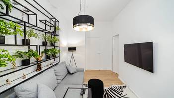 https://images.proimobil.md/QV0zlVXgNLRXCIP1ZLL9ce16y-goDjbstJuZHmVniyo/resize:fill:350:198:1/gravity:ce/bG9jYWw6Ly8vZXN0YXRlL2xyLzUxYWFlNjk5LWIyY2YtNDRlOS04MGQ2LTYyYmJmYzEyYzY2Ni5qcGVn