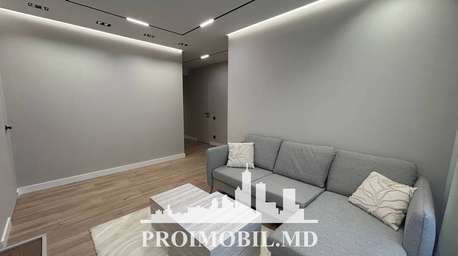 https://images.proimobil.md/QabkgRgGNp1TA5yTetBNPJYi2gmJxzprDs5w7BO6NrI/watermark:0.75:so:0:30:0.39/resize:fill:1460:816:1/gravity:ce/bG9jYWw6Ly8vZXN0YXRlL2xyLzNlZjhjNDU4LWM2MDMtNGNmNC05YzJmLTQ0ZGI1OTg2ZjVmYS5qcGVn