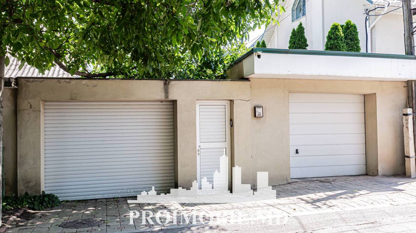https://images.proimobil.md/QbKBxz7qna3jLz9L5zitAnKH7YDVUYDydRO33Ml5Z00/watermark:0.75:so:0:30:0.39/resize:fill:1460:816:1/gravity:ce/bG9jYWw6Ly8vZXN0YXRlL2xyL2NiNzhkNGYyLWE0MDMtNDg2Zi04YWQ0LWJiOWM3ODViYjk0NS5qcGVn