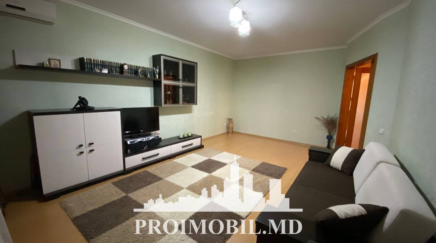 https://images.proimobil.md/QbfVBp1SQCZsvwIDxxO3Ytf-I3J_qDiQ67VbqItilac/watermark:0.75:so:0:30:0.39/resize:fill:1460:816:1/gravity:ce/bG9jYWw6Ly8vZXN0YXRlL2xyLzZlZDk5Y2RlLWFmYWUtNDQ5YS05OWU3LTY0ZGJlMDA2ODU3NC5qcGVn