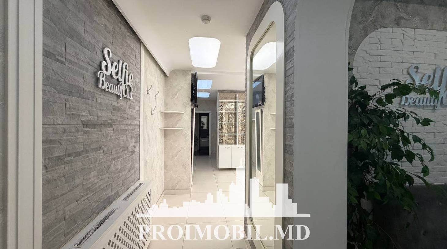 https://images.proimobil.md/QdIZhhvMXIj7dXb6DLc8YBTWExkexm9zO-zLnO_M4wc/watermark:0.75:so:0:30:0.39/resize:fill:1460:816:1/gravity:ce/bG9jYWw6Ly8vZXN0YXRlL2xyL2QxMjdhYzY4LTgzOWUtNGM4YS04MGY0LTU4ODFhMDI1MjZhYi5qcGVn