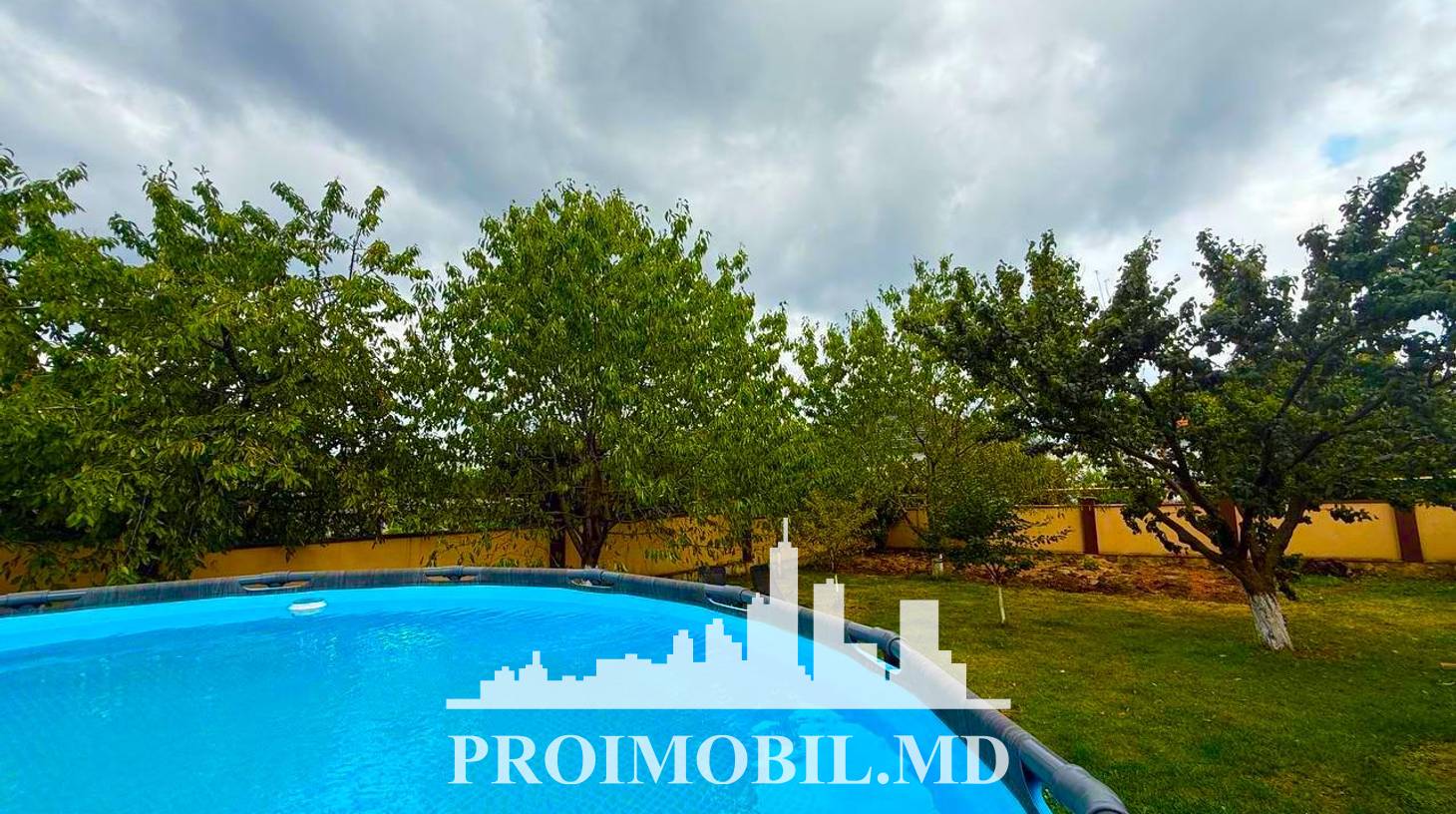 https://images.proimobil.md/Qebos-IHDjrrX2gSvFBjXFotdK7xDH3V7UZHz00nP8o/watermark:0.75:so:0:30:0.39/resize:fill:1460:816:1/gravity:ce/bG9jYWw6Ly8vZXN0YXRlL2xyLzIxMjczZDFmLWZjZWYtNDA4My04MzRlLWU3NzZiNTk5MjRmZS5qcGVn