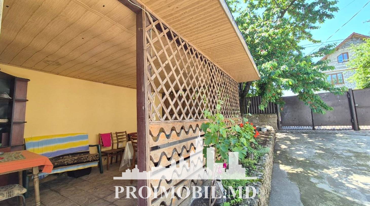 https://images.proimobil.md/QlCgcTPDNRQsxNjMLTI-LUS_t8mzh9UZyGVws5xVAQ8/watermark:0.75:so:0:30:0.39/resize:fill:1460:816:1/gravity:ce/bG9jYWw6Ly8vZXN0YXRlL2xyLzIyMDA0NmQwLTYzYzYtNDgzNC05OWUyLWYxNTk4MTliYjljZS5qcGVn