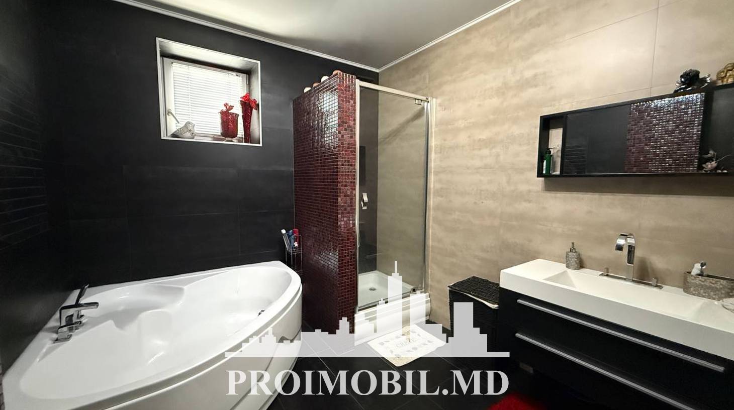 https://images.proimobil.md/Qmt7x7wYVWtcSZ4lfUztG88cFZF62Tc4q0fE7cbmi0Y/watermark:0.75:so:0:30:0.39/resize:fill:1460:816:1/gravity:ce/bG9jYWw6Ly8vZXN0YXRlL2xyLzJmNDAwMmNiLWI5ZDctNGFkNi04ZGFjLWFhYjk1NDlmMmQ1My5qcGVn