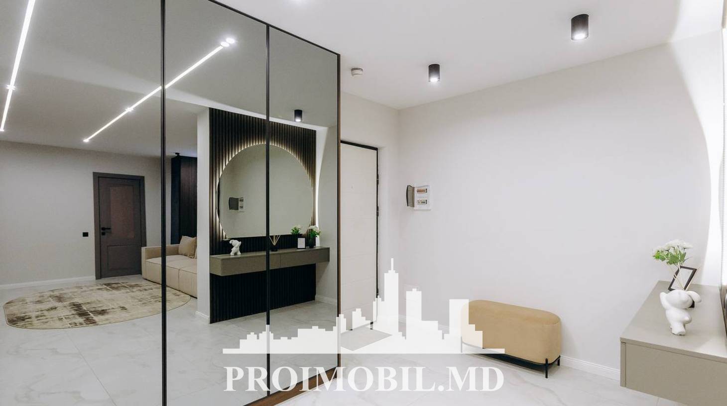 https://images.proimobil.md/QoHdBx44lSMewGMUbF5K9x0yHs4S5WDqHU19CZbfbOQ/watermark:0.75:so:0:30:0.39/resize:fill:1460:816:1/gravity:ce/bG9jYWw6Ly8vZXN0YXRlL2xyL2M0ZTM2ZTMyLWUxYjUtNDMyMy04OTc2LTIxMjVkZTZiMDY0MS5qcGVn