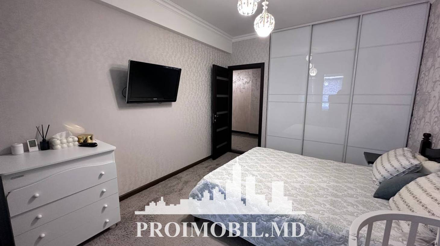 https://images.proimobil.md/Qq1UDpdjUHDi45aSSP0Z0O4rq7W0Ti18VPQ5ieW8aAo/watermark:0.75:so:0:30:0.39/resize:fill:1460:816:1/gravity:ce/bG9jYWw6Ly8vZXN0YXRlL2xyL2Y3MmQ4OGQ2LTM0MTktNDEzYy05M2IwLTdjODc0ZDA3NDM0Ny5qcGVn