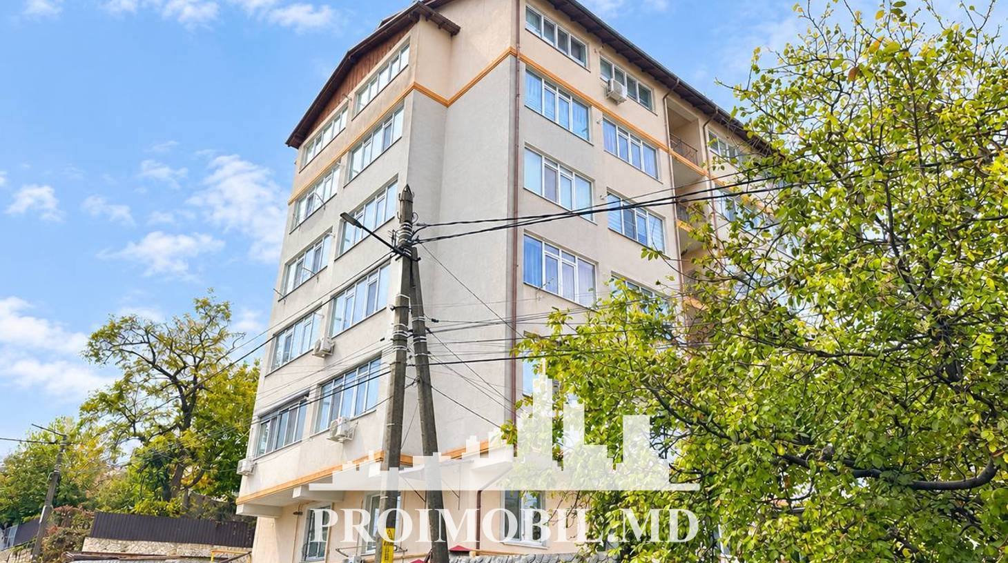 https://images.proimobil.md/Qrx9YudUH3dJJHL1WczJX00PMUTt4CNqkfP5jMwtiyk/watermark:0.75:so:0:30:0.39/resize:fill:1460:816:1/gravity:ce/bG9jYWw6Ly8vZXN0YXRlL2xyLzQ2MjU1NmY3LTQ5ZDAtNDJkMy05ZmY3LTA0YTAzNjE1MDllZC5qcGVn