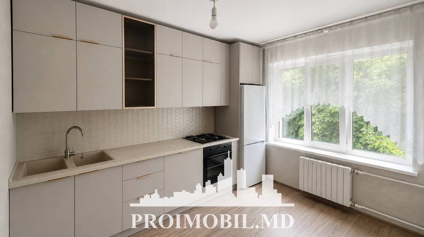 https://images.proimobil.md/QuJbSINYQyT1coxrsITVe8qZpNO58Z5tBnmtteA_ZnM/watermark:0.75:so:0:30:0.39/resize:fill:1460:816:1/gravity:ce/bG9jYWw6Ly8vZXN0YXRlL2xyL2Y2NWQwNzEzLWRmZjMtNGQ5ZS05ZWJhLWU1NGZhYmYwYjhkOC5qcGVn