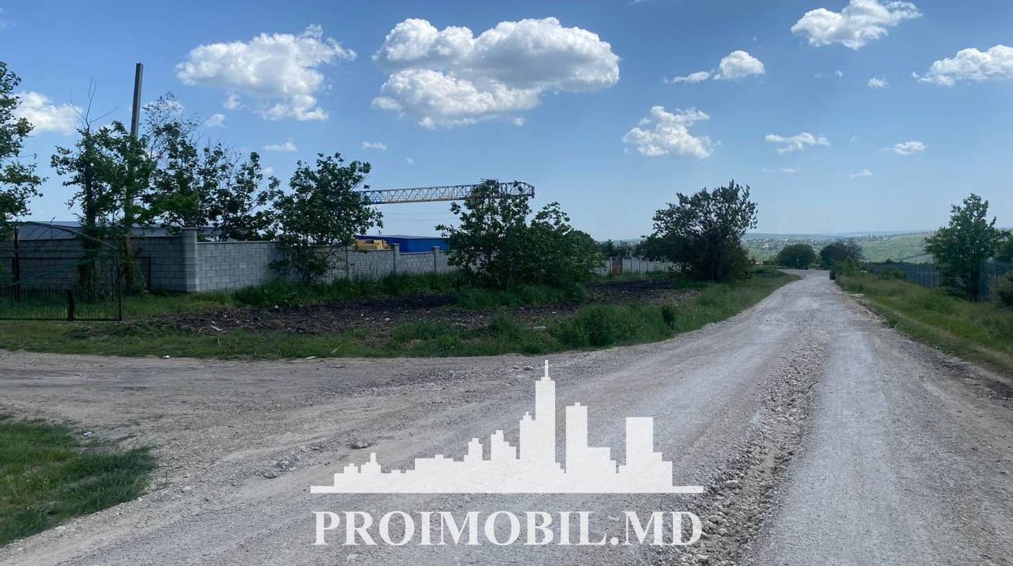 https://images.proimobil.md/Qw9mL4TJRLyqoMPXcZ-ch3ZNHEmxEZT0jGxZnc72e38/watermark:0.75:so:0:30:0.39/resize:fill:1460:816:1/gravity:ce/bG9jYWw6Ly8vZXN0YXRlL2xyL2RjZGY4OWQ5LTU5OTAtNGY2MS05ZWIwLWQ0ODIzNWZiNGYyMS5qcGVn