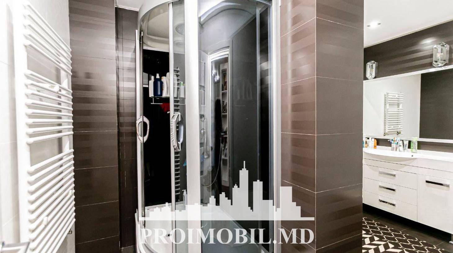 https://images.proimobil.md/QwxnUGP5Uga-K8QH4hvRSf5AzIk18ejPKdho5eJGW6k/watermark:0.75:so:0:30:0.39/resize:fill:1460:816:1/gravity:ce/bG9jYWw6Ly8vZXN0YXRlL2xyLzU1NmI4MWEzLTU4NTUtNDM4Ny1hNmRkLTMxYWViZGUzY2NiMS5qcGVn