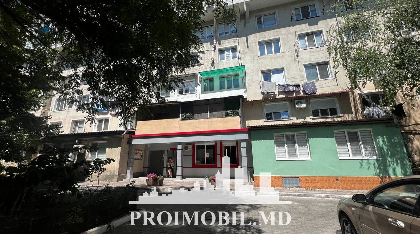 https://images.proimobil.md/QxZ2QvZbOfaelUOklJRn6eTxizhK_yrgn_VFe48famA/watermark:0.75:so:0:30:0.39/resize:fill:1460:816:1/gravity:ce/bG9jYWw6Ly8vZXN0YXRlL2xyLzc1ZWIxMDJmLWEzYWMtNGEyOC1iNzdjLTgwMzU5ZjhlZjkwMi5qcGVn