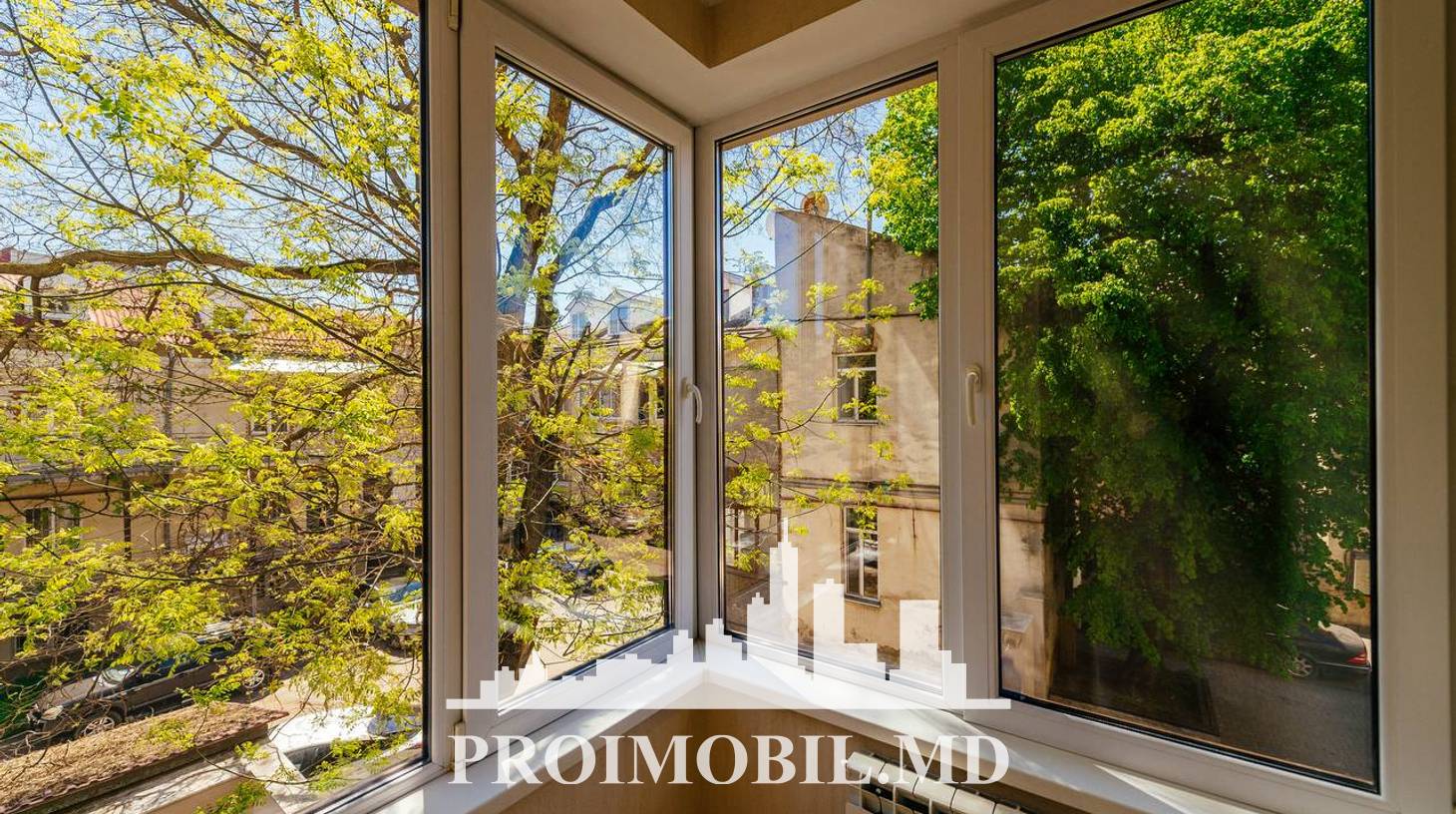 https://images.proimobil.md/QzFVmmHWYNRiy-V6z5Lv0UebLU6TnfegdF0hvflykmM/watermark:0.75:so:0:30:0.39/resize:fill:1460:816:1/gravity:ce/bG9jYWw6Ly8vZXN0YXRlL2xyLzk2NzFiMGMwLTQ1MjgtNGVlYy1hOTFkLTc5M2VkYTVlYTcwMi5qcGVn