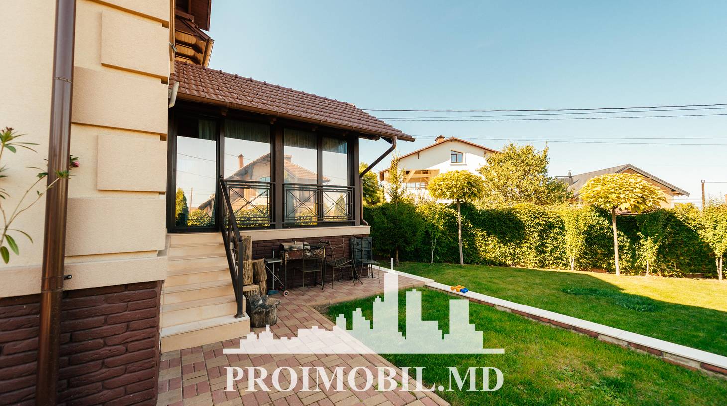 https://images.proimobil.md/QzjNAIvEQP1WG2p68wHXxEw8TLjZhGPJS1uuGaBSb4A/watermark:0.75:so:0:30:0.39/resize:fill:1460:816:1/gravity:ce/bG9jYWw6Ly8vZXN0YXRlL2xyL2RkNmZmN2E2LTM1MTgtNGYyMy04ZmM0LTA5ZjhiMjY4MThhOC5qcGVn