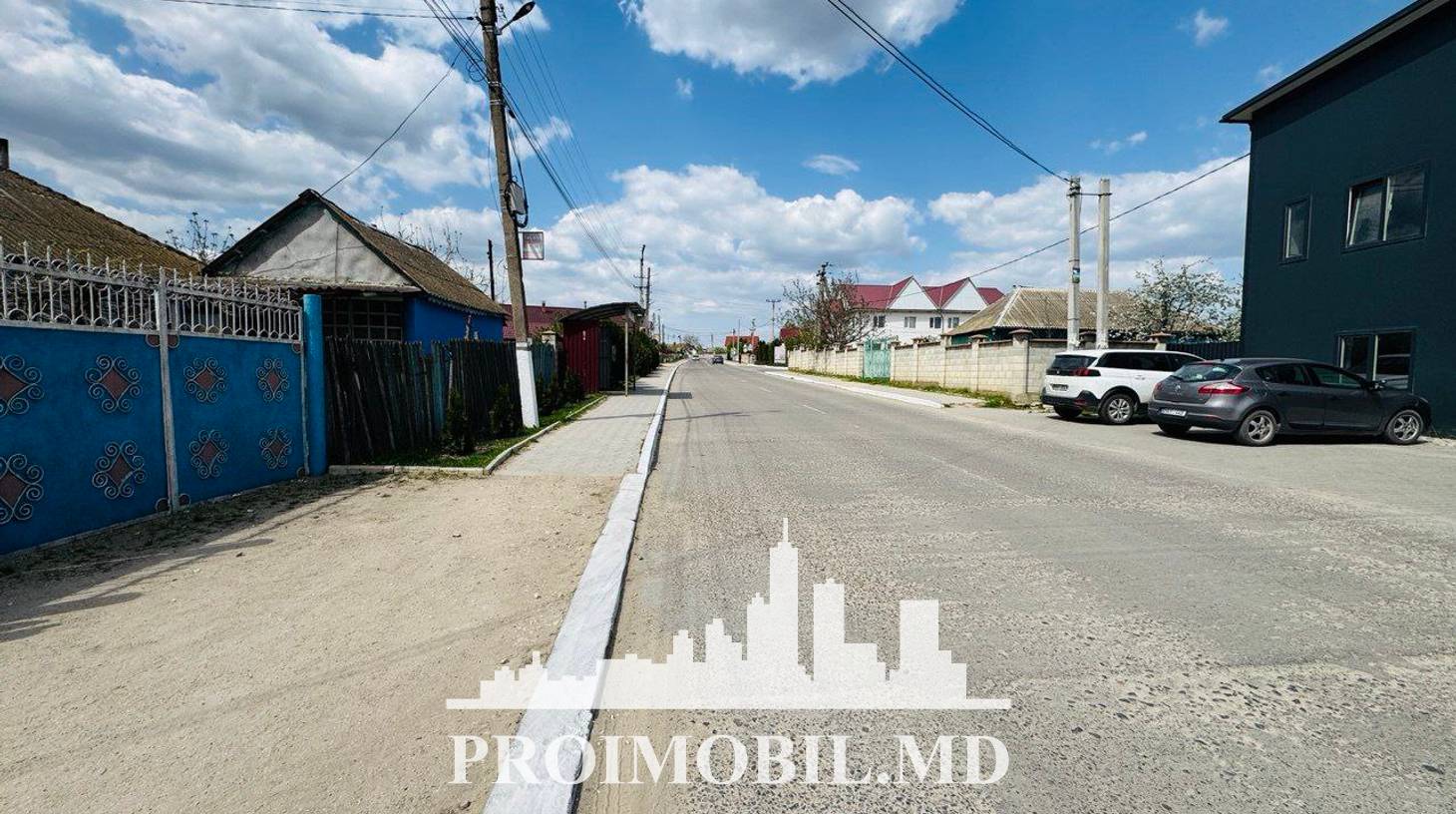 https://images.proimobil.md/QzzBZdrvnxg3yB2V5KYHK7D0qQrHi47ZZmqYVunBbOI/watermark:0.75:so:0:30:0.39/resize:fill:1460:816:1/gravity:ce/bG9jYWw6Ly8vZXN0YXRlL2xyLzBlZDc0YzFiLTQ5ZTItNGRkNi1iYzM2LWNhNzUyYWFkZGJjZS5qcGVn