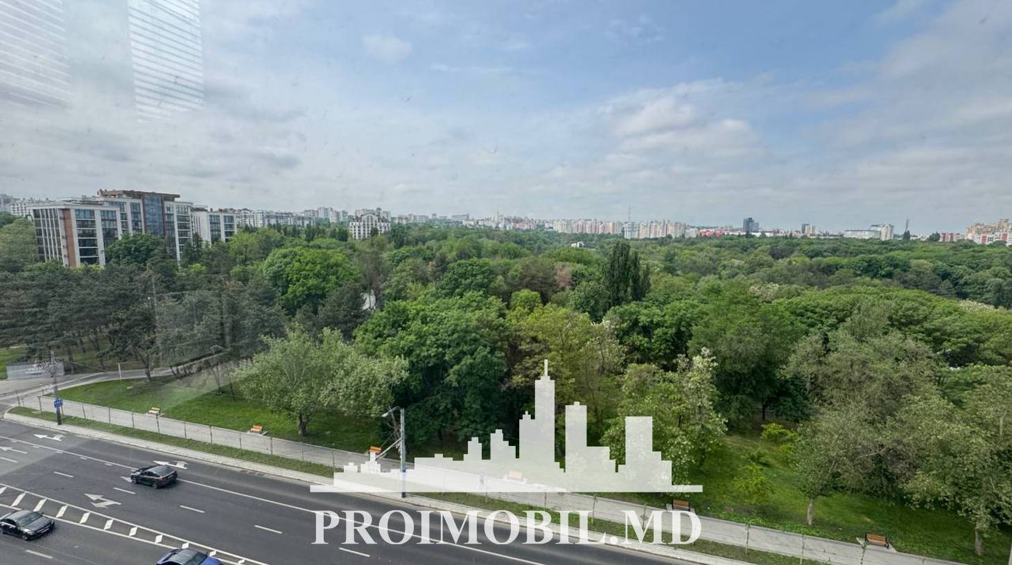 https://images.proimobil.md/R1-mRP2jeFzGIHHr5nt6lR4OKxXwqCLQCJBTnGnQB2A/watermark:0.75:so:0:30:0.39/resize:fill:1460:816:1/gravity:ce/bG9jYWw6Ly8vZXN0YXRlL2xyLzg2M2IyYWEzLTQzOGMtNDE5YS1iYjQ3LTA5NzRjZmQwNDY0Yy5qcGVn