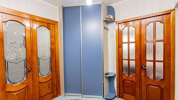 https://images.proimobil.md/R4tyKiaX-4xYKbixkbcA8Hw3rIcnVFeDNoehWjSQlho/resize:fill:350:198:1/gravity:ce/bG9jYWw6Ly8vZXN0YXRlL2xyLzA5NmM0YmI1LTgxMDQtNDE5My05ZTFlLWFjNzhjNmJiYzJhZC5qcGVn