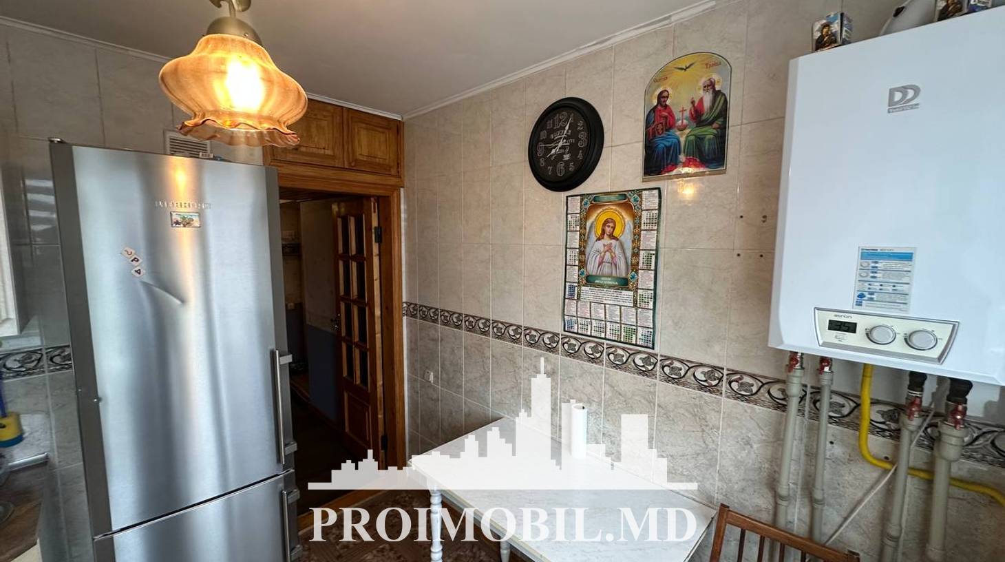 https://images.proimobil.md/R5DZz3vZloRANF9V6CGTaS4ghB2GMNchQMyMbybmRm8/watermark:0.75:so:0:30:0.39/resize:fill:1460:816:1/gravity:ce/bG9jYWw6Ly8vZXN0YXRlL2xyL2QwMWQ5NGFkLWJiODEtNDI5Yy1iZTk1LTEwNjQ2NjhjM2RhNS5qcGVn