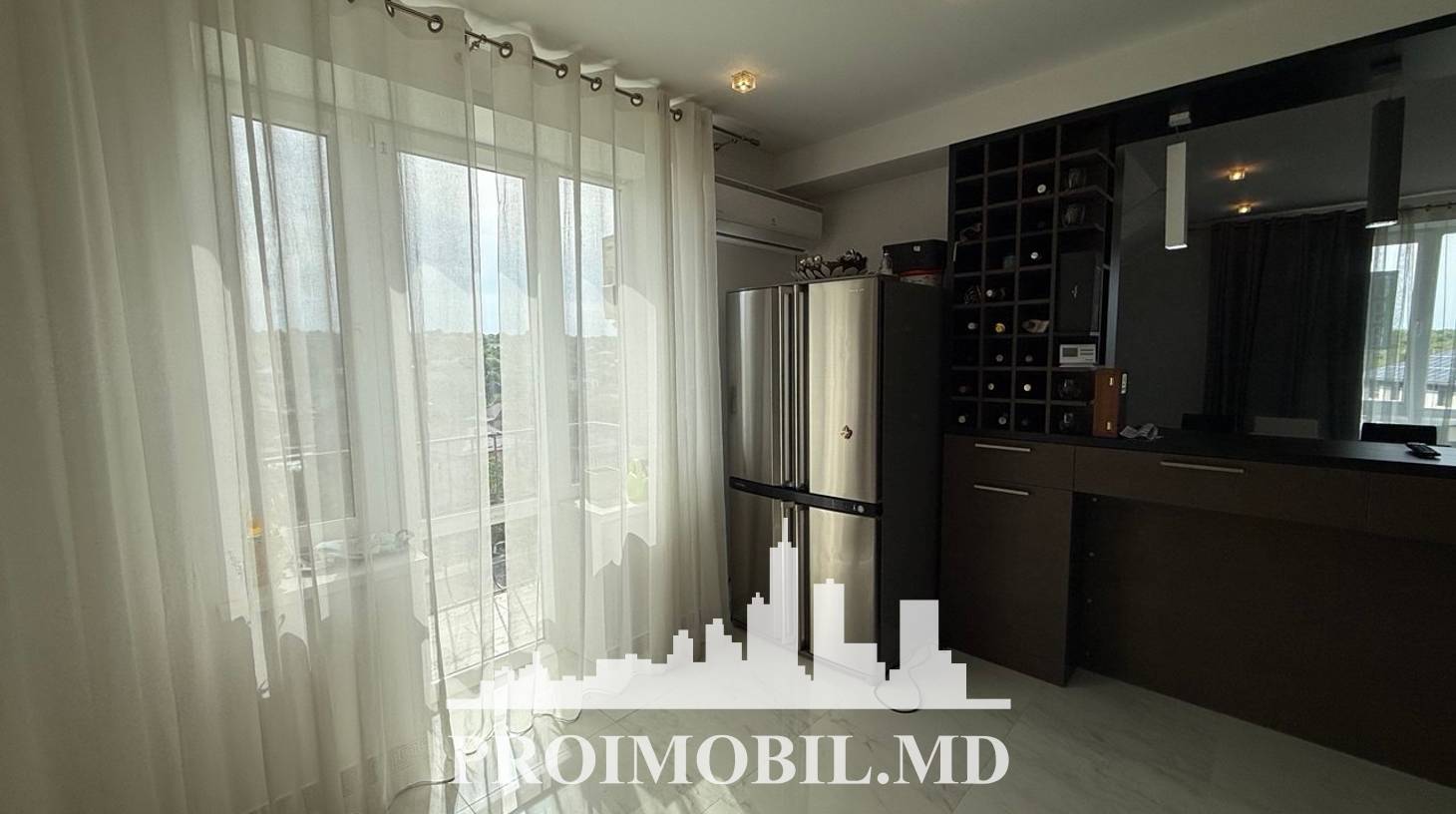 https://images.proimobil.md/R5TOHBaoZk9H9_4sZUnTMc5bV7IQa8CYS9SHwggRSmk/watermark:0.75:so:0:30:0.39/resize:fill:1460:816:1/gravity:ce/bG9jYWw6Ly8vZXN0YXRlL2xyL2QxYTRjYmM3LTlkNTAtNDhlNy1iNmM3LTJiZGI0ZjQ1YzYwNC5qcGVn