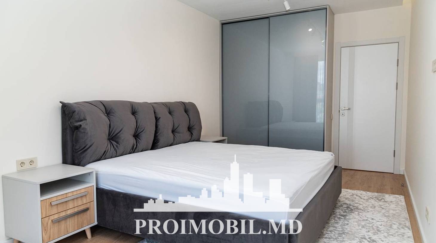 https://images.proimobil.md/R86FiWlPHRrQEn_9zjllCWxWlDUYcf5pmNAce0IyACg/watermark:0.75:so:0:30:0.39/resize:fill:1460:816:1/gravity:ce/bG9jYWw6Ly8vZXN0YXRlL2xyL2Q3MWM2YmZlLTM1NDgtNDFmMi1hOWNjLWMzZDgzZjc3N2NhZC5qcGVn