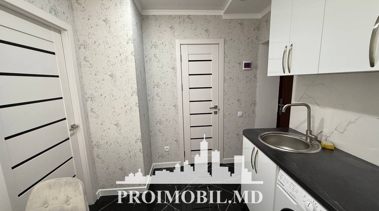https://images.proimobil.md/R9PSCnAgMWNp0dSFYUyK8sLU3JJ2iq0DJiObnYU6fc8/watermark:0.75:so:0:30:0.39/resize:fill:1460:816:1/gravity:ce/bG9jYWw6Ly8vZXN0YXRlL2xyLzQ0YjZhYjEyLWRkNmQtNDg5MS04YjA0LTA0ZTY3MmExY2I0ZS5qcGVn