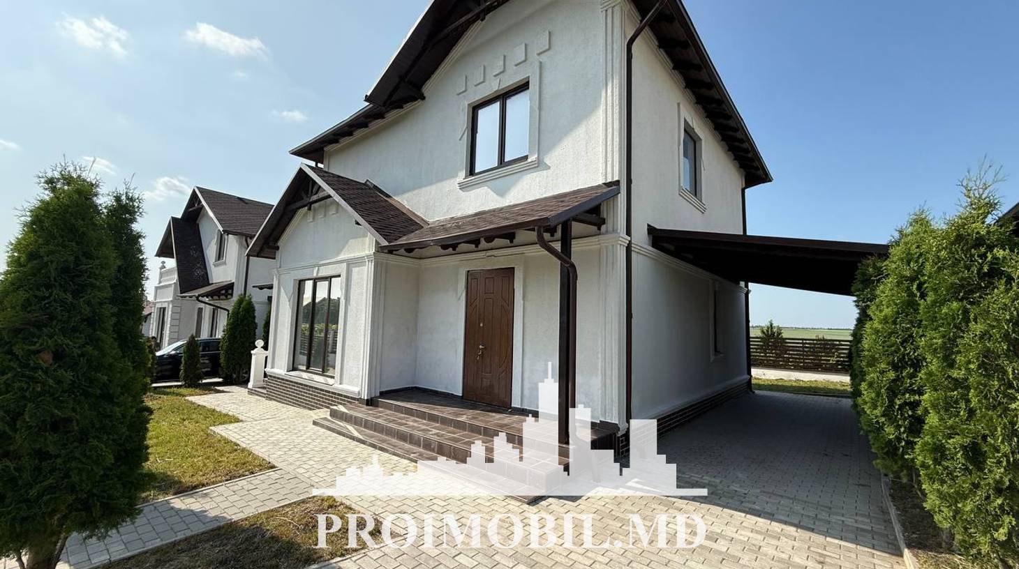https://images.proimobil.md/RE_KjTTE804Uagb0fW0N8WR8HDzpkX28dkH00HtLNH0/watermark:0.75:so:0:30:0.39/resize:fill:1460:816:1/gravity:ce/bG9jYWw6Ly8vZXN0YXRlL2xyL2UxODFmOGJlLTgxZjQtNDNmMC05NzY4LThkY2QwZTk4ODY4NS5qcGVn