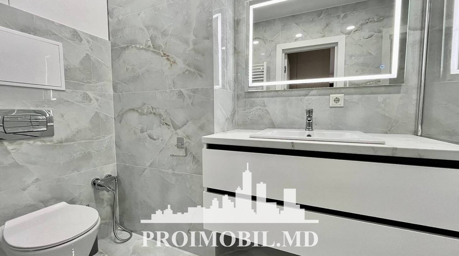 https://images.proimobil.md/RFdzqLQtx_au1bAl302VEU4kQNoo1yNZhC1m1dy1nu0/watermark:0.75:so:0:30:0.39/resize:fill:1460:816:1/gravity:ce/bG9jYWw6Ly8vZXN0YXRlL2xyLzRjMDM3YjZjLWM3YTgtNDMyMS04ZjJiLTVkNmM3ODM5NDIzMS5qcGVn