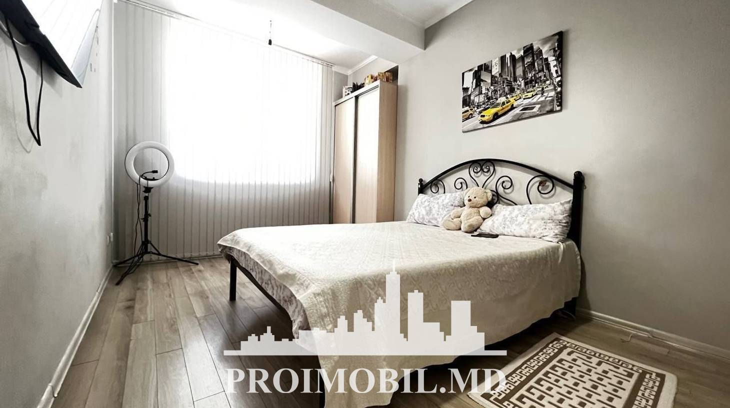 https://images.proimobil.md/RImpI6hznYky5G-uUpLn5Lfj5ThpWgth3UdQT9llEvQ/watermark:0.75:so:0:30:0.39/resize:fill:1460:816:1/gravity:ce/bG9jYWw6Ly8vZXN0YXRlL2xyLzAyZTY2MjU2LWI3NjktNDA4Ni04YzA5LTZkYTk5NjcwMDQ0Mi5qcGVn