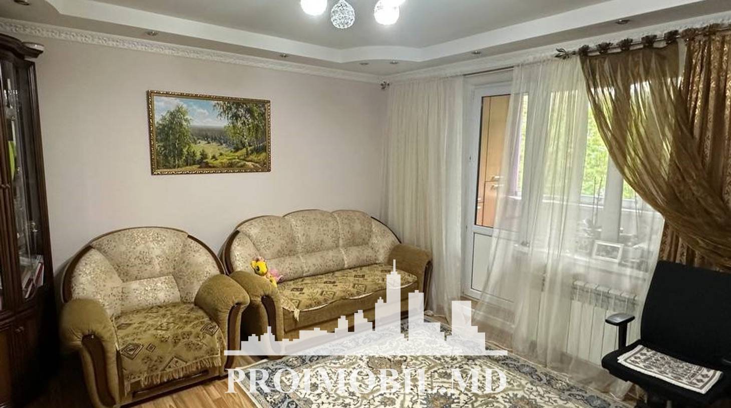 https://images.proimobil.md/RJ6mW1aR2BRAic5deEBiyrtpAybg0BKK8buWNYXEhn0/watermark:0.75:so:0:30:0.39/resize:fill:1460:816:1/gravity:ce/bG9jYWw6Ly8vZXN0YXRlL2xyL2E3ZDgzNmIwLWNlOWUtNDZkNS04Yzg0LTIzZDVhOTYxY2FhNS5qcGVn