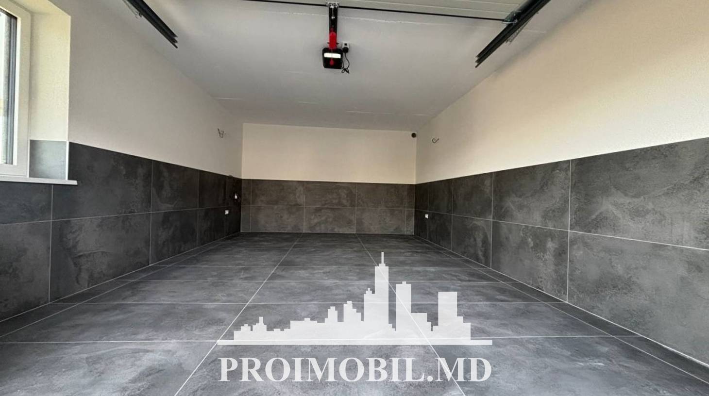 https://images.proimobil.md/RKtnFsor_jK34X23ro8qRfrswuuKqS9ehQLQ8uz6iUQ/watermark:0.75:so:0:30:0.39/resize:fill:1460:816:1/gravity:ce/bG9jYWw6Ly8vZXN0YXRlL2xyLzhmMjc0NzRjLThiZjctNGFhNy05MzVlLTdiMjkzMTZlZGI3Zi5qcGVn