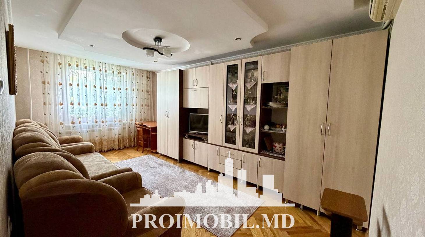 https://images.proimobil.md/RMPxAQ87hdU1ZGc8amxt-dtY0pekocgJTuj5ZHuCn8Q/watermark:0.75:so:0:30:0.39/resize:fill:1460:816:1/gravity:ce/bG9jYWw6Ly8vZXN0YXRlL2xyL2Y5YzRkNDU1LTRkNzgtNDcyNy1hNmZlLTE4YWE5MWYwOGUzZS5qcGVn