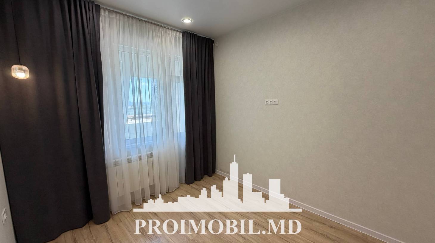 https://images.proimobil.md/RQS-Yxw_aND-7La82NrJ7nn0g_QlVC0YqTYZtEKJsRA/watermark:0.75:so:0:30:0.39/resize:fill:1460:816:1/gravity:ce/bG9jYWw6Ly8vZXN0YXRlL2xyLzY5ZDViMzlmLTU2YjgtNDMyNS05MWZiLTI1YmU3MTExYjU4OC5qcGVn