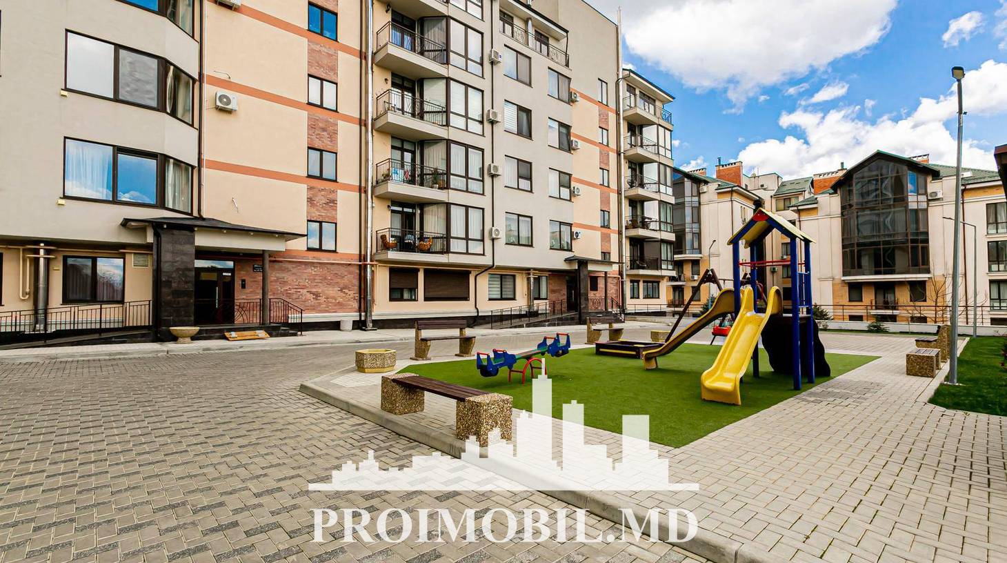 https://images.proimobil.md/RX2lQTT9XNXG-_UlkvuCKr7cg4U2LyUTC2xXhEIZgIo/watermark:0.75:so:0:30:0.39/resize:fill:1460:816:1/gravity:ce/bG9jYWw6Ly8vZXN0YXRlL2xyL2M2ZDM2MTg4LTRhYWItNDY0Ny04NmIyLTc0MWFlZmVjMGYzZS5qcGVn