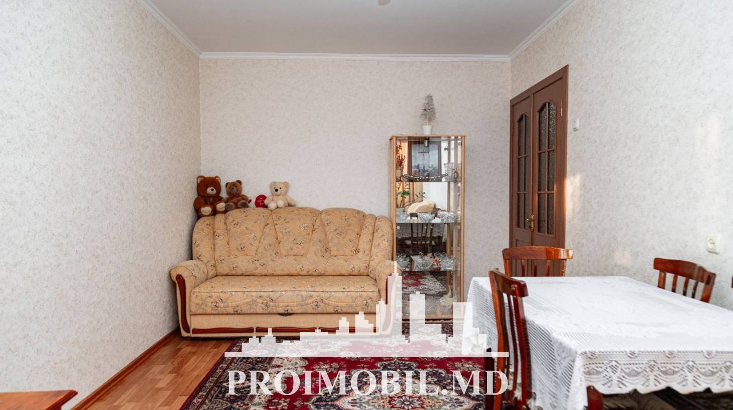 https://images.proimobil.md/Rb47lxMdeJ007b5gWLz4fNTlLkD-ITSfPVVgftVMphg/watermark:0.75:so:0:30:0.39/resize:fill:1460:816:1/gravity:ce/bG9jYWw6Ly8vZXN0YXRlL2xyLzhlYmNhNjIwLTk1MmEtNDQzOS1iNDBhLWU1YjQ1M2E5NTY0Ny5qcGVn
