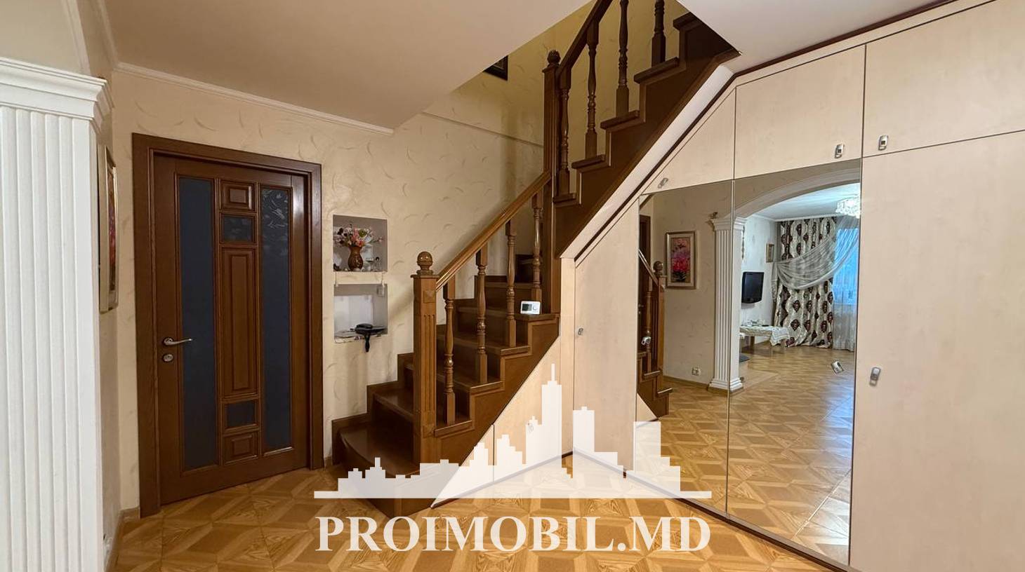 https://images.proimobil.md/RgIVVip19yVWKuuLc5A9iCIv34-wDtlVYJZNmVzwQY8/watermark:0.75:so:0:30:0.39/resize:fill:1460:816:1/gravity:ce/bG9jYWw6Ly8vZXN0YXRlL2xyL2JmZjIwMGJhLThhYzgtNGNhMi1hZmYxLTg5NmI0NTI5ZTE1ZC5qcGVn