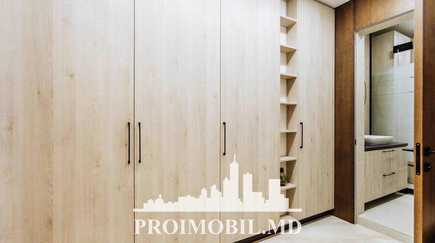 https://images.proimobil.md/RggBRgzPrieVwIZzcc7m-x5pbVr3nfvSb7u1ysa9GUQ/watermark:0.75:so:0:30:0.39/resize:fill:1460:816:1/gravity:ce/bG9jYWw6Ly8vZXN0YXRlL2xyLzhiYWZmZjQ4LTI3YmMtNGZjYS1hYzZiLWUwZWFiODgwOTc2NS5qcGVn