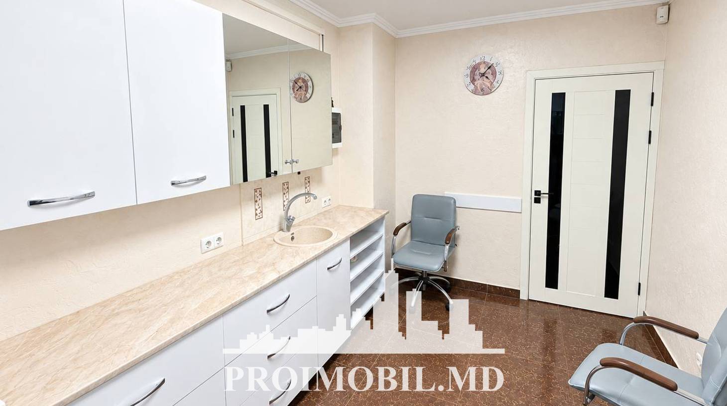 https://images.proimobil.md/RhsFQihFo-lzt71kZ8Jyhdcc7Dg_SPEZ8D203oNkc0Y/watermark:0.75:so:0:30:0.39/resize:fill:1460:816:1/gravity:ce/bG9jYWw6Ly8vZXN0YXRlL2xyLzU2NmVmNjE3LWE5OWUtNDdlMC1iNWE1LWEwNjU4OTUxMDEzNy5qcGVn