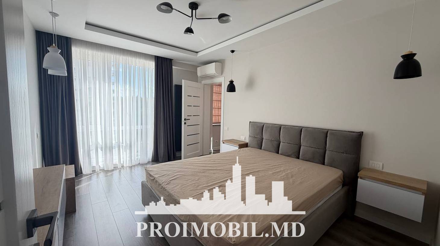 https://images.proimobil.md/RiWIeC5An5Zmnc8dqwu0Vq9tfhJ8RaECKZYmITpK1tg/watermark:0.75:so:0:30:0.39/resize:fill:1460:816:1/gravity:ce/bG9jYWw6Ly8vZXN0YXRlL2xyL2Q2YTM5ZjAxLWQ4MWQtNGI2Yi05MmU5LTczMDY3NDFkMjgwYi5qcGVn