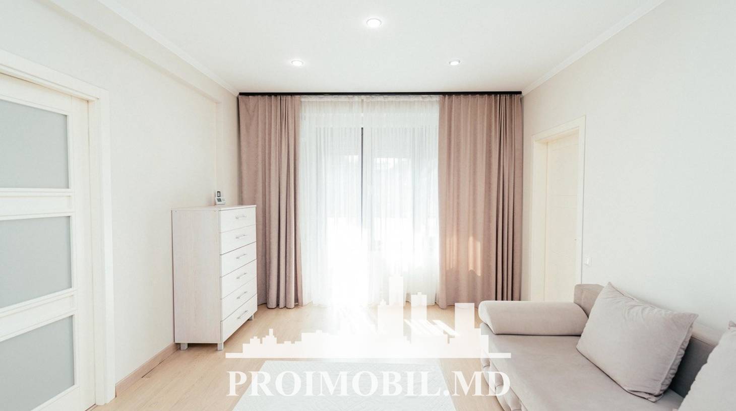 https://images.proimobil.md/Rjp-_-1Lwx4n9pdrIgyPAc0Mvbv-F4Spzg8qPwPKUCs/watermark:0.75:so:0:30:0.39/resize:fill:1460:816:1/gravity:ce/bG9jYWw6Ly8vZXN0YXRlL2xyL2RiNzcxZTk1LTA3NDQtNDc0Yi04ZDRiLWFhNTc3YjA5NjFjNi5qcGVn
