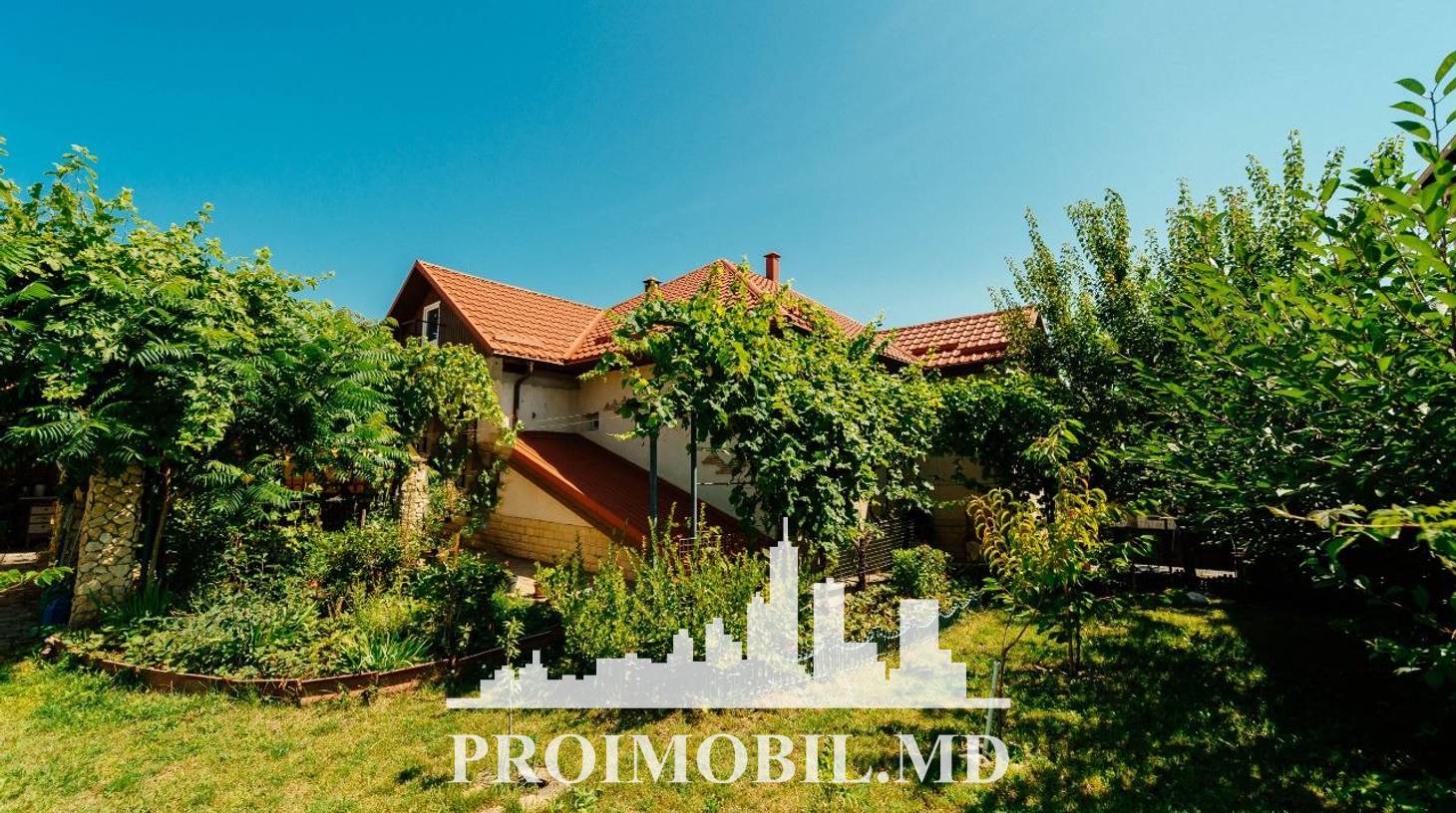 https://images.proimobil.md/RlvkawawwcZS61eK1ufyceaJ8ObxpgWVe_BhVxfm9kQ/watermark:0.75:so:0:30:0.39/resize:fill:1460:816:1/gravity:ce/bG9jYWw6Ly8vZXN0YXRlL2xyL2FkMDkwMDZkLTNjOTAtNDU5OS04ODY0LWEzMzc5YjdlOGY0MC5qcGVn