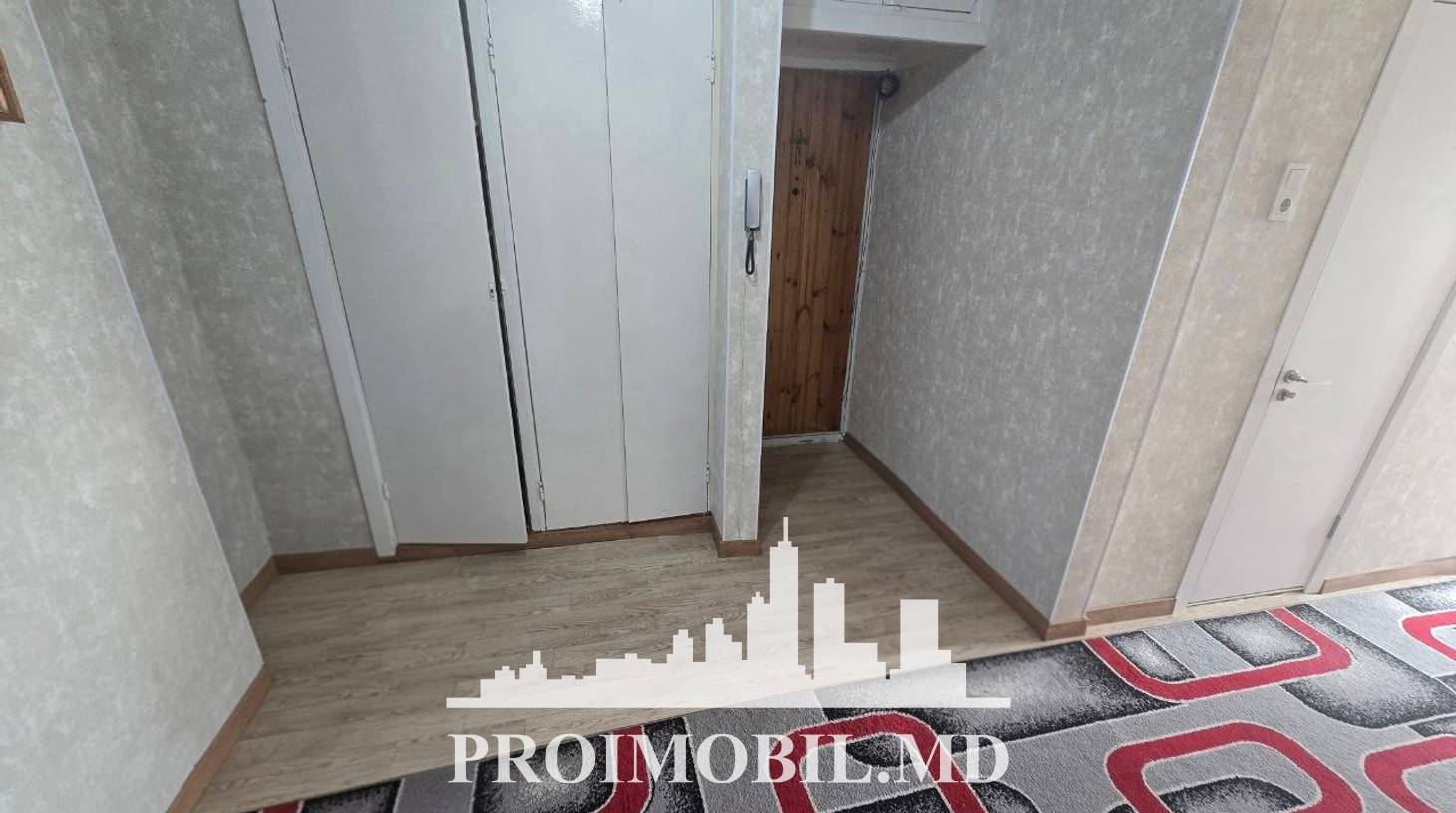 https://images.proimobil.md/Rogn-iqqMfGkq__ivT22rPdGy4NWPfjjgyOCTGi6sc8/watermark:0.75:so:0:30:0.39/resize:fill:1460:816:1/gravity:ce/bG9jYWw6Ly8vZXN0YXRlL2xyL2NhNzEzMDJiLWM5OWItNDdhMy04MjI0LWMxNzBmNWIzOTNkNy5qcGVn