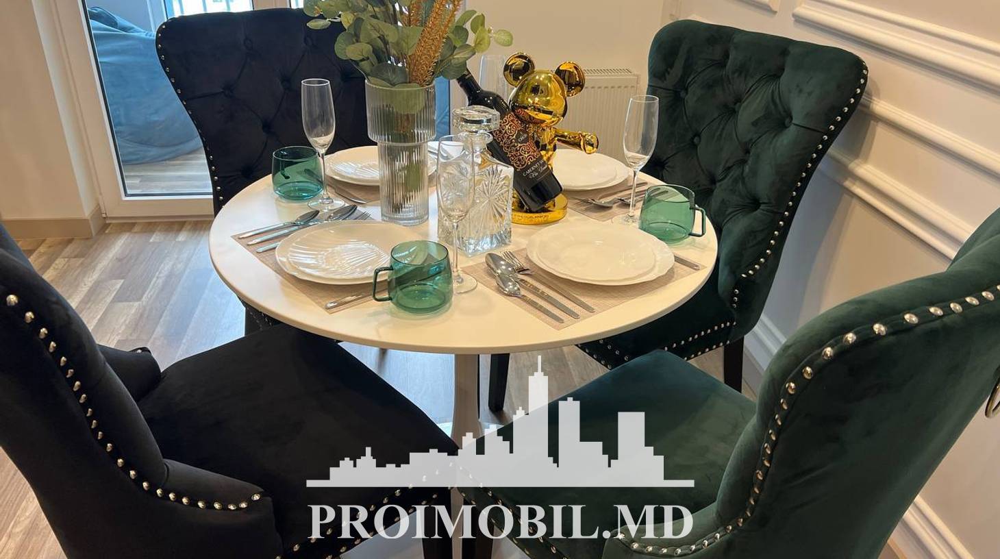 https://images.proimobil.md/RrEg8zWkfAAAaWQWGrtjiRywzvF1UUIG3k4-1QMqtBg/watermark:0.75:so:0:30:0.39/resize:fill:1460:816:1/gravity:ce/bG9jYWw6Ly8vZXN0YXRlL2xyL2U0MjhjZmMyLTJjZjUtNGYyMS04NTgyLTFiZDgyZmVkMmMxMC5qcGVn