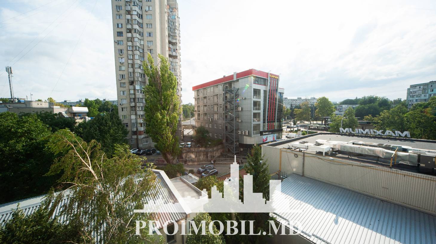 https://images.proimobil.md/RwPqgaTBmT5S7a6kuORlj1jjKGPIXTSBxe5p_07VFjw/watermark:0.75:so:0:30:0.39/resize:fill:1460:816:1/gravity:ce/bG9jYWw6Ly8vZXN0YXRlL2xyLzcxMmRjZGFjLWE3NmMtNDU2Yi1iZWM5LWUyOTNkZmQ4ZGY4Yy5qcGVn