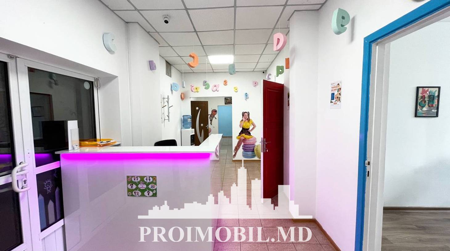https://images.proimobil.md/RwVOzfIOkJ8kQTtmE55qL-07CtWIvYL__aM9v68ozMM/watermark:0.75:so:0:30:0.39/resize:fill:1460:816:1/gravity:ce/bG9jYWw6Ly8vZXN0YXRlL2xyLzE2ZWE0NDY1LTZiMWYtNDEwZi04ODc5LWRmNDA3MDY1ZWE0Zi5qcGVn