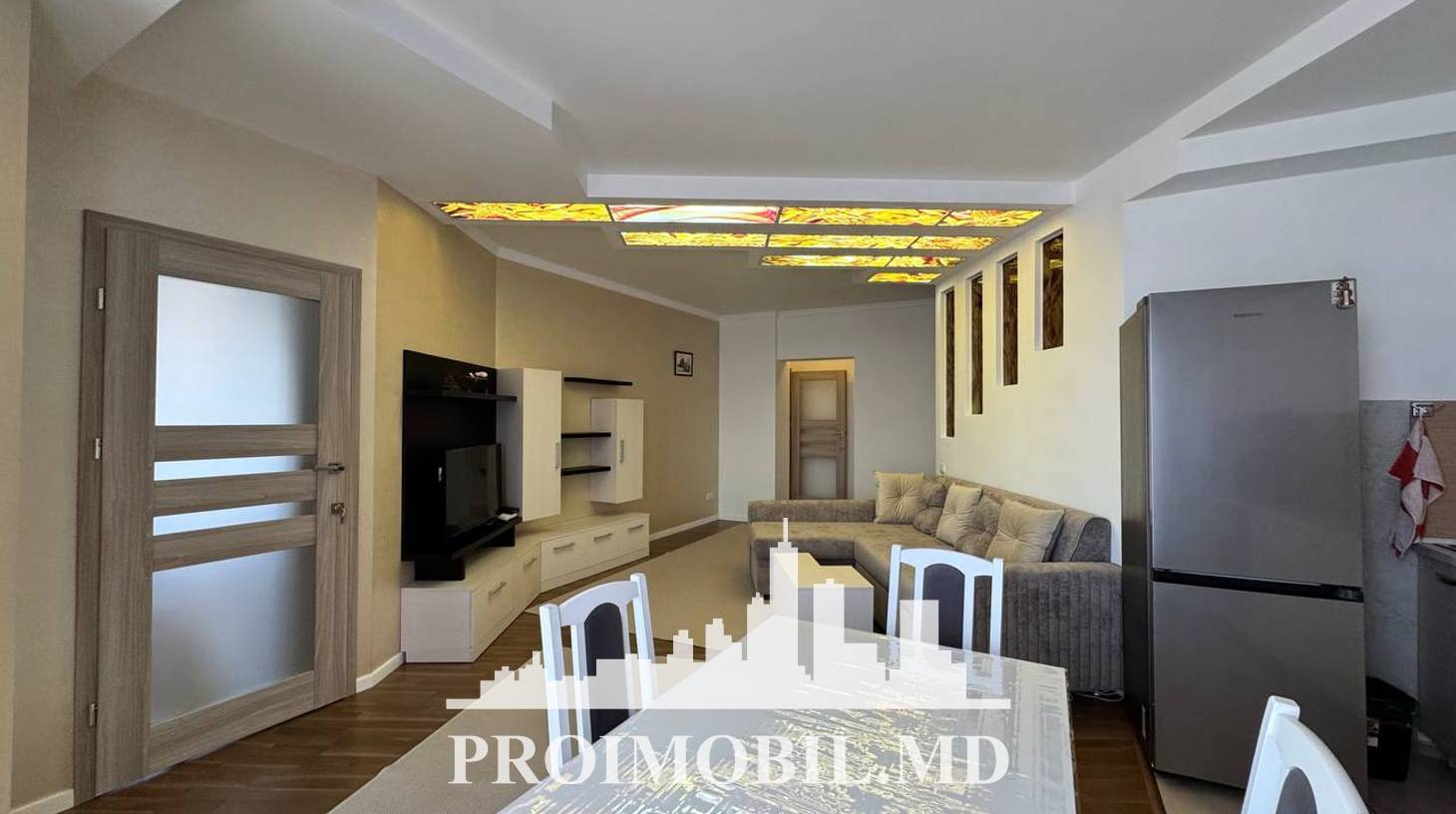 https://images.proimobil.md/S-6YMPcvH5wETChL9vv0fZwIitwUCtQCzg3o934wm0Y/watermark:0.75:so:0:30:0.39/resize:fill:1460:816:1/gravity:ce/bG9jYWw6Ly8vZXN0YXRlL2xyLzdkZGVmMWYwLTgwMWUtNGRhOS04NTI1LWZjNTM3ZjY4Y2Q1My5qcGVn