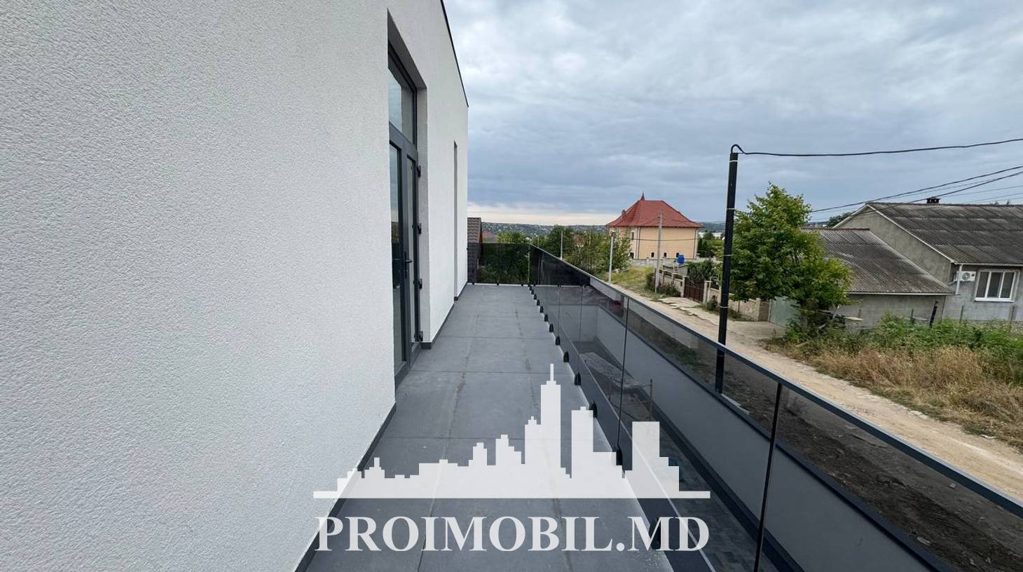 https://images.proimobil.md/S-hDLFu0w9rDXyeLD6jKb9kgmzOeUeNhrM1mltRq6q8/watermark:0.75:so:0:30:0.39/resize:fill:1460:816:1/gravity:ce/bG9jYWw6Ly8vZXN0YXRlL2xyL2RkZDMzNGUzLTA0M2MtNDlhZi05MTkwLTQ2NTZjZTJlNjM0YS5qcGVn