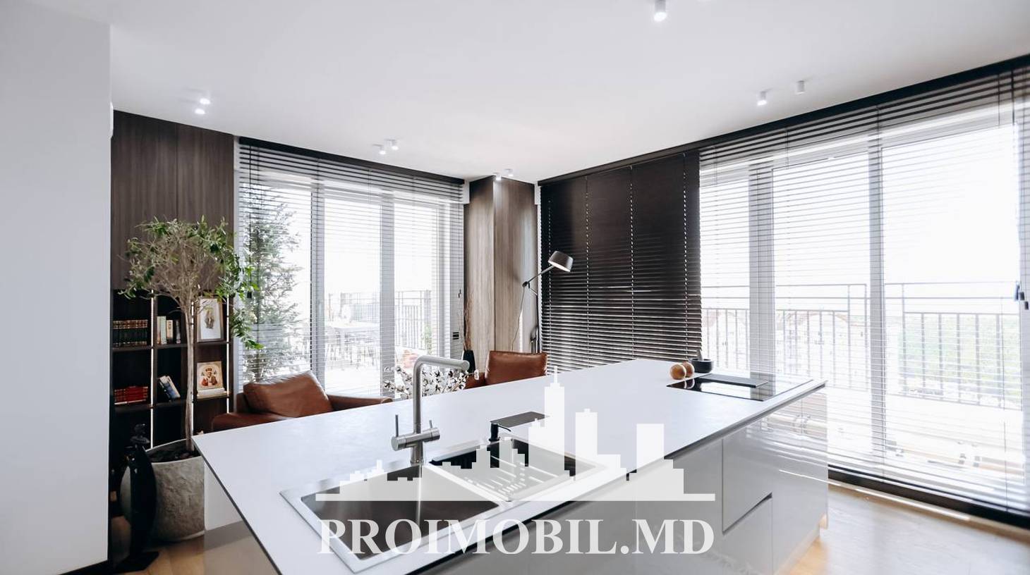 https://images.proimobil.md/S5dBCvVxQFp2x-Ndk2bAu0fswFid90itZplvFlGUnlA/watermark:0.75:so:0:30:0.39/resize:fill:1460:816:1/gravity:ce/bG9jYWw6Ly8vZXN0YXRlL2xyLzgyMDczMGU4LWU3MWMtNDQ2Zi1iNzQyLTM4NDkxOWNhNDMwNy5qcGVn